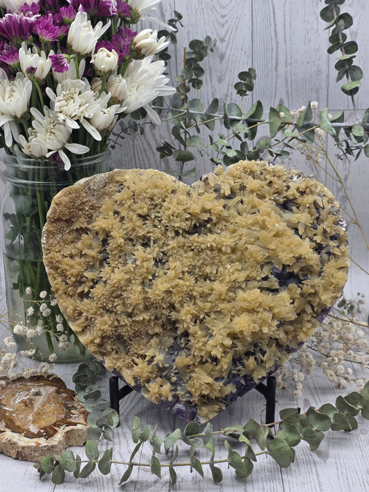 Amethyst Calcite Heart No Mud No Lotus
