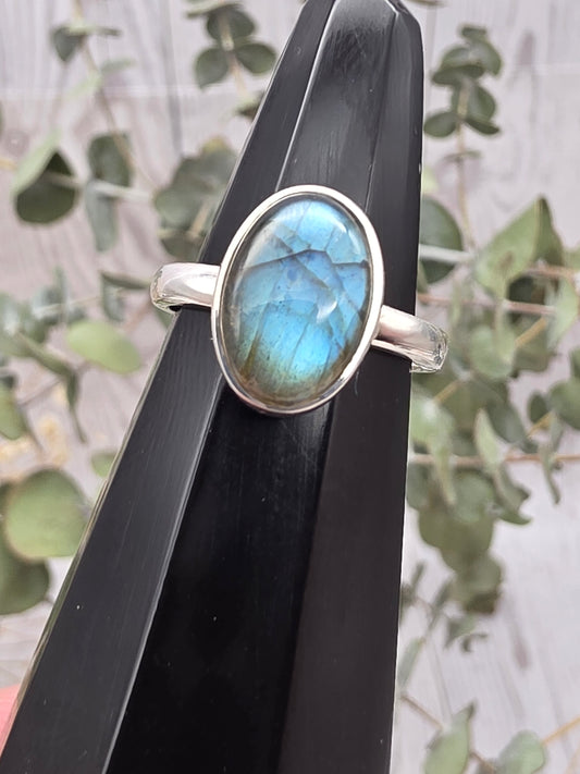 Oval Labradorite Ring