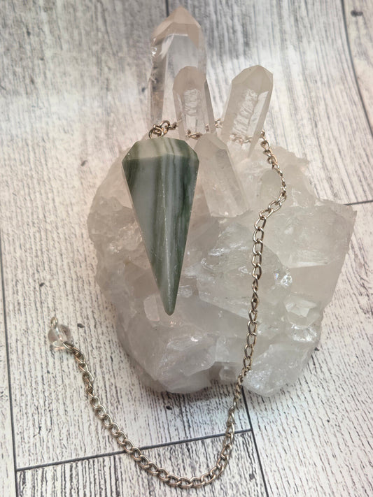 Infinite Serpentine Pendulum