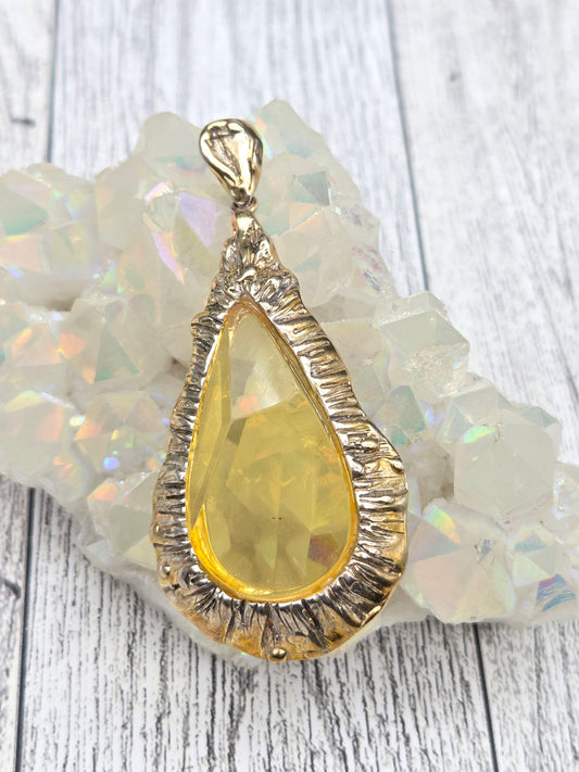 Amber Teardrop Pendant