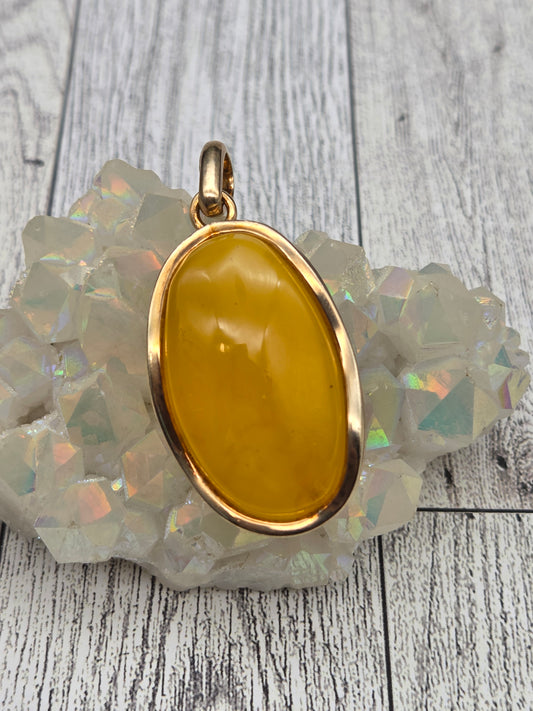 Royal Amber Pendant